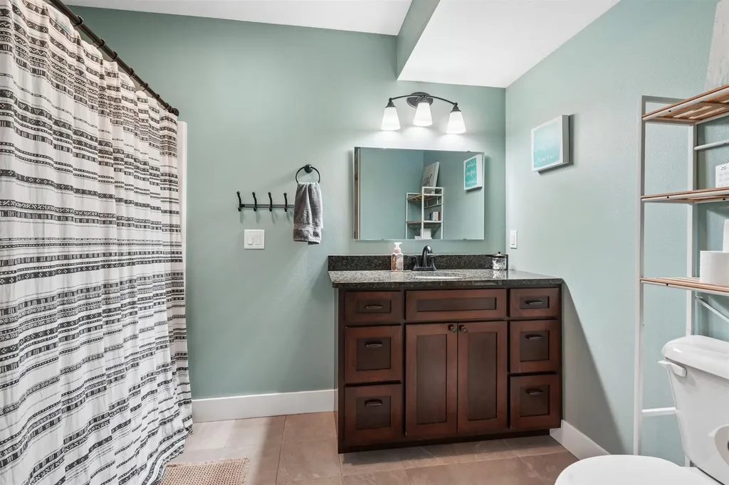 6543 N Cavendish Dubuque IA 52003