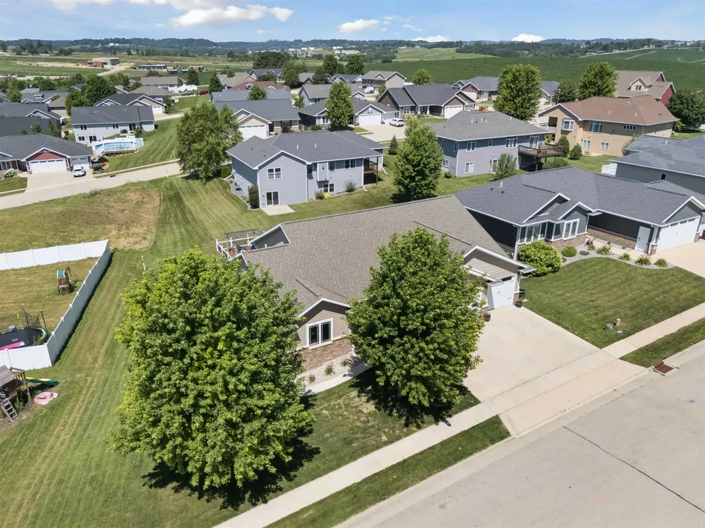 6543 N Cavendish Dubuque IA 52003
