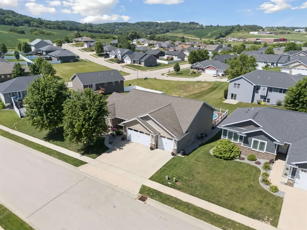 6543 N Cavendish Dubuque IA 52003
