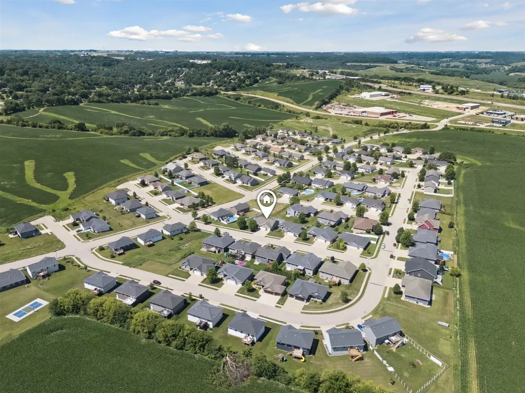 6543 N Cavendish Dubuque IA 52003