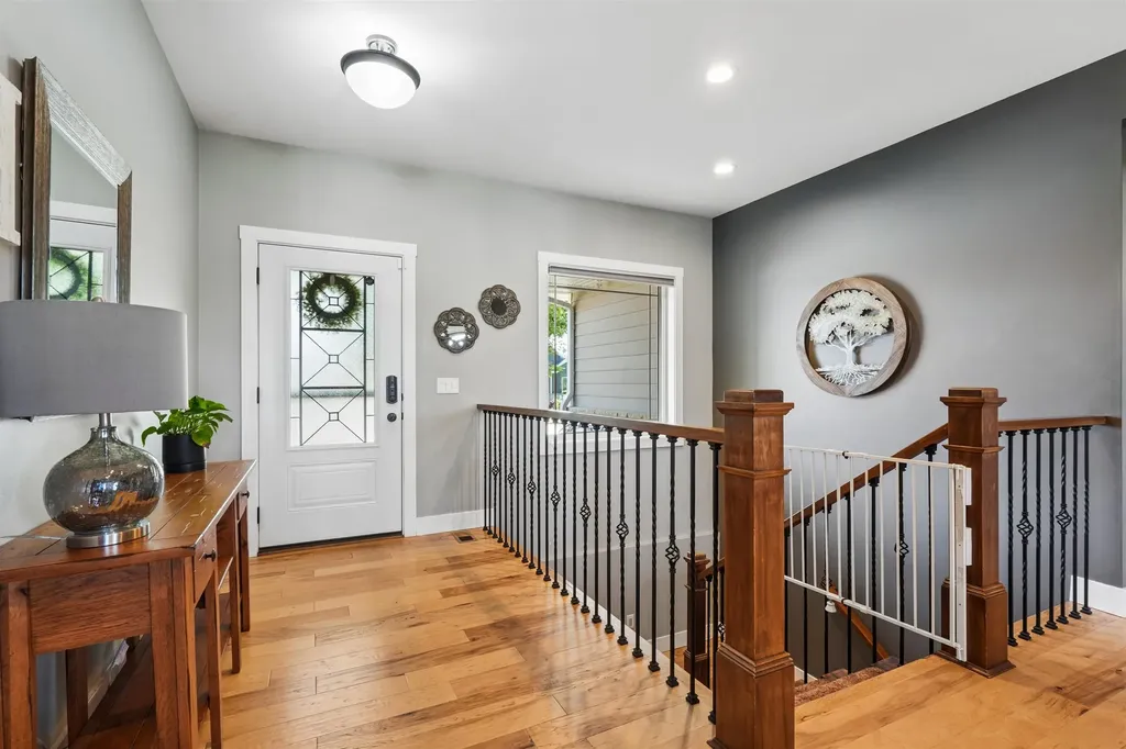6543 N Cavendish Dubuque IA 52003