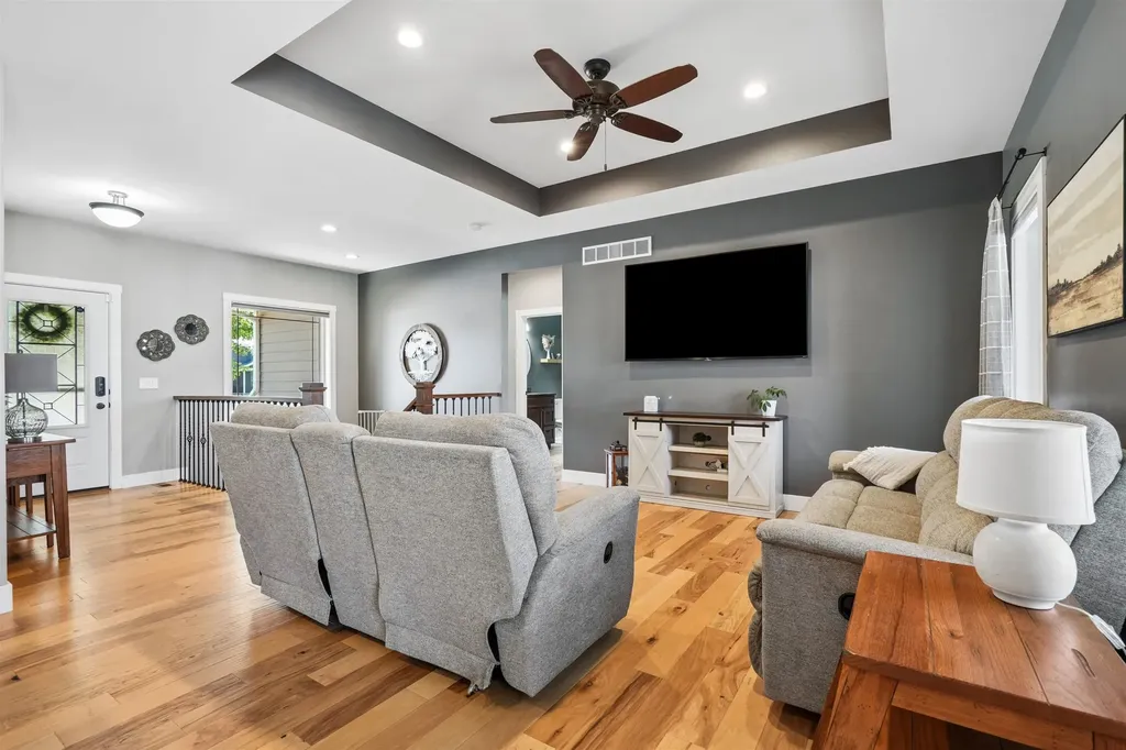 6543 N Cavendish Dubuque IA 52003