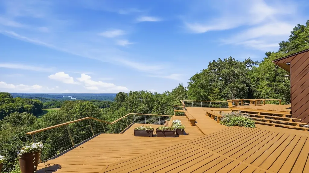 3485 Echo Hills Drive Dubuque IA 52003