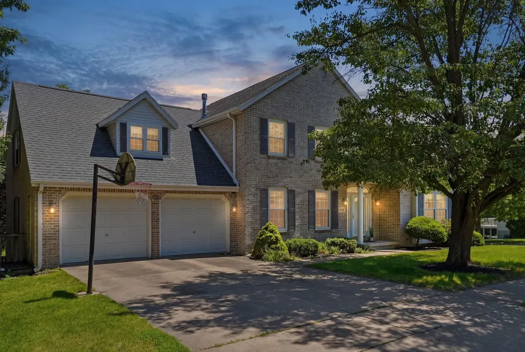 798 Carriage Hill Dubuque IA 52003