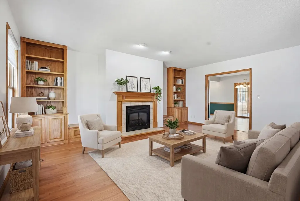798 Carriage Hill Dubuque IA 52003