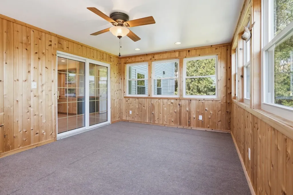 798 Carriage Hill Dubuque IA 52003