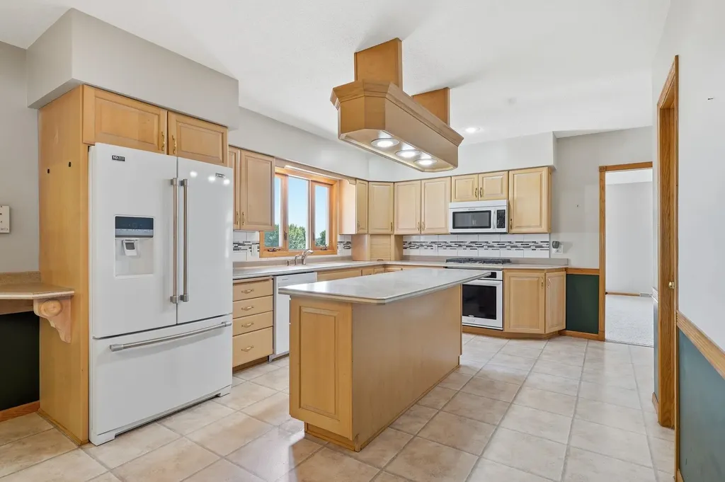 798 Carriage Hill Dubuque IA 52003