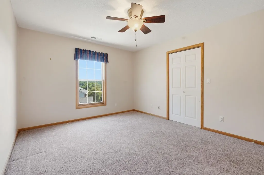798 Carriage Hill Dubuque IA 52003