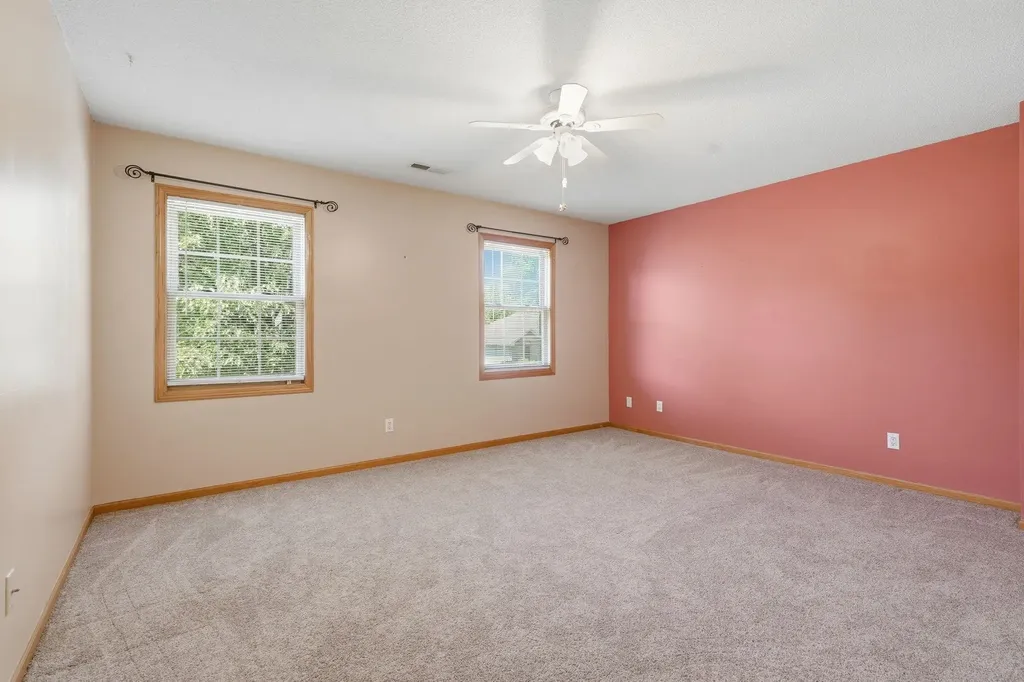 798 Carriage Hill Dubuque IA 52003