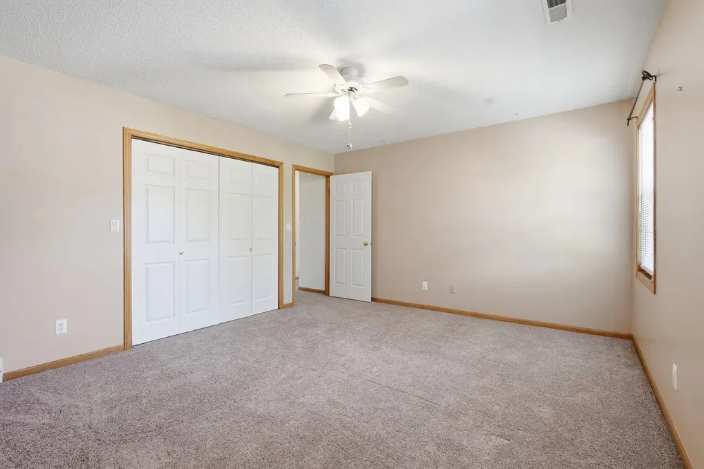 798 Carriage Hill Dubuque IA 52003