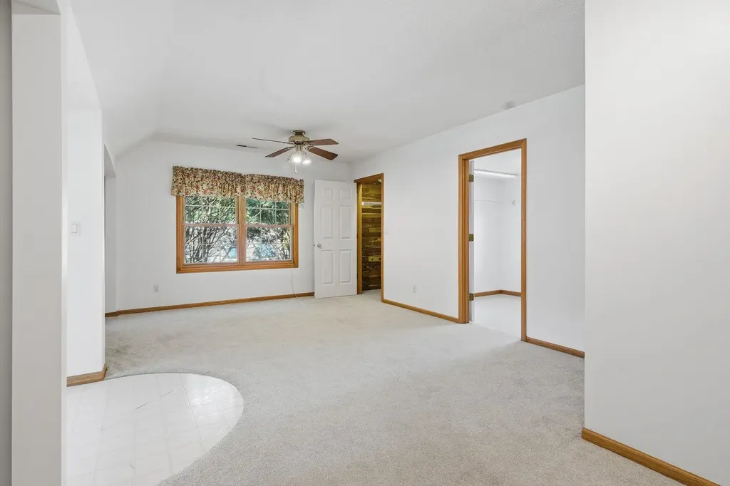 798 Carriage Hill Dubuque IA 52003