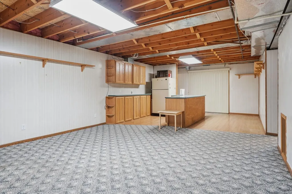 798 Carriage Hill Dubuque IA 52003