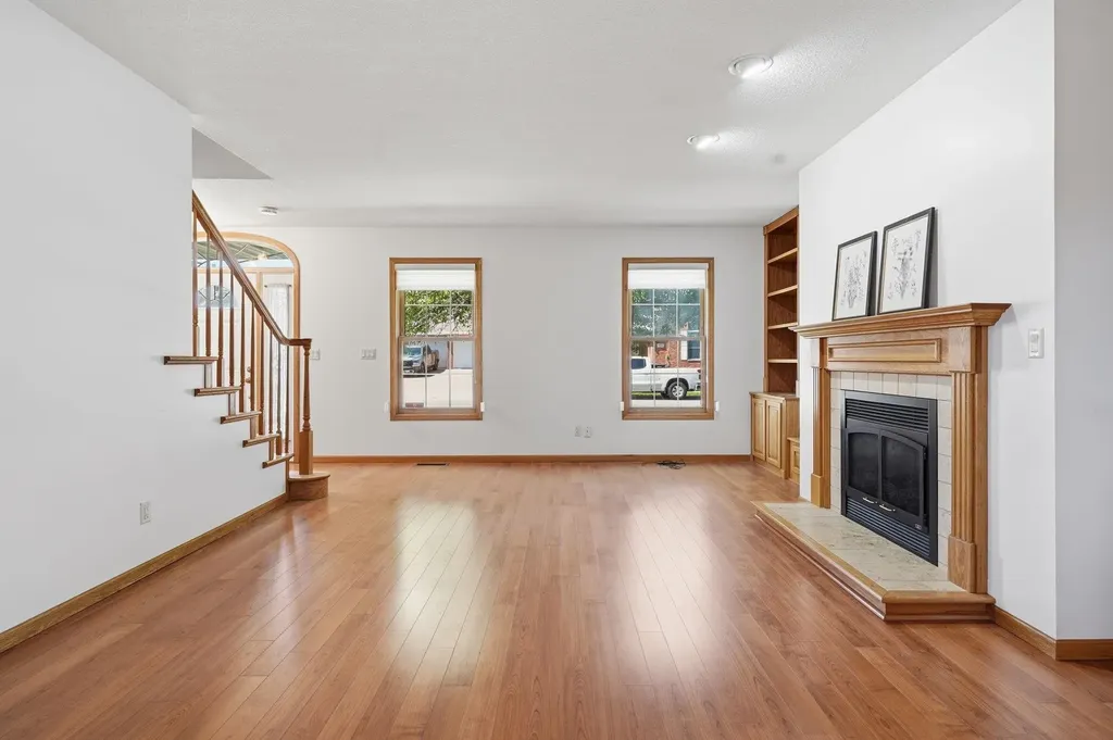 798 Carriage Hill Dubuque IA 52003