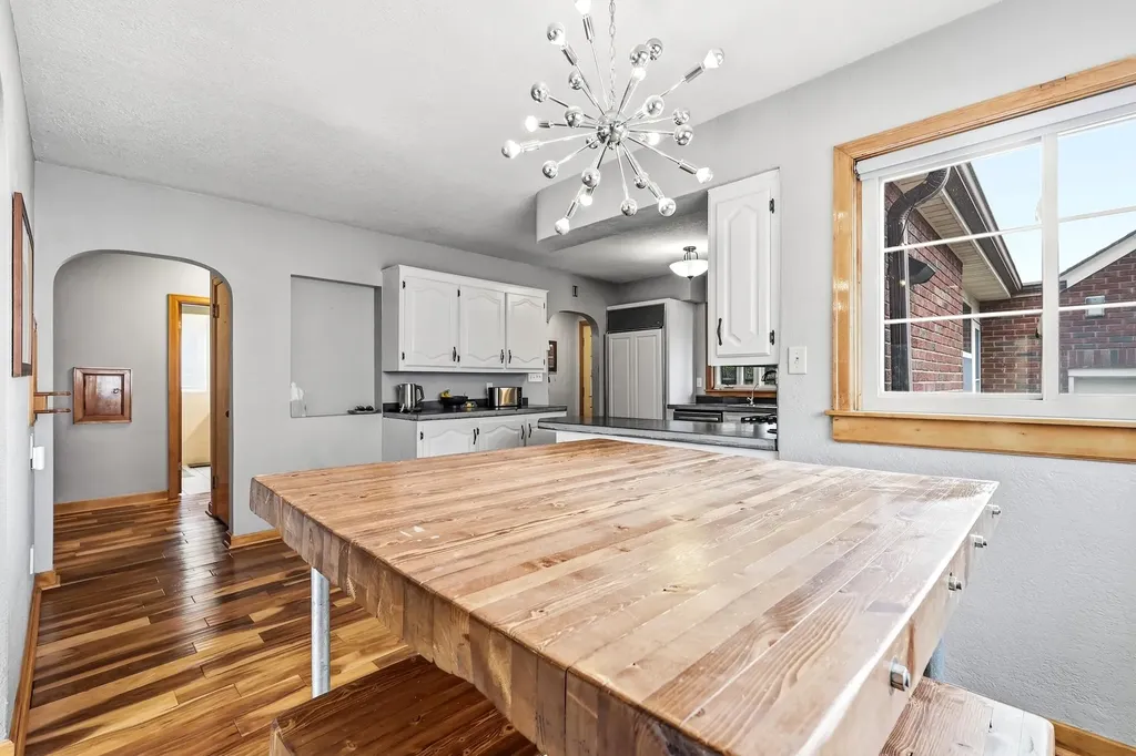 530 S Grandview Dubuque IA 52003