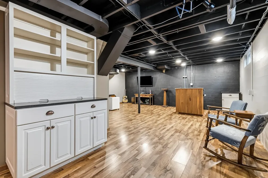 530 S Grandview Dubuque IA 52003
