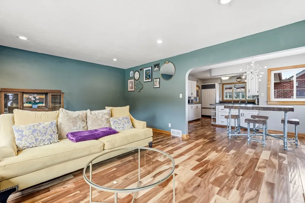 530 S Grandview Dubuque IA 52003