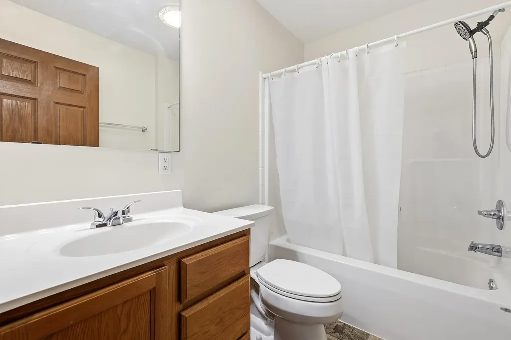 2650 Millstone Dubuque IA 52002