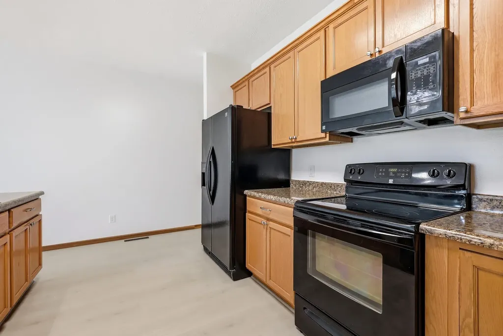 2650 Millstone Dubuque IA 52002
