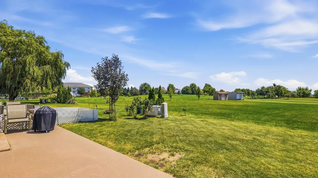 2650 Millstone Dubuque IA 52002