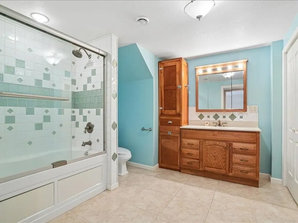 816 SE 2nd Dyersville IA 52040