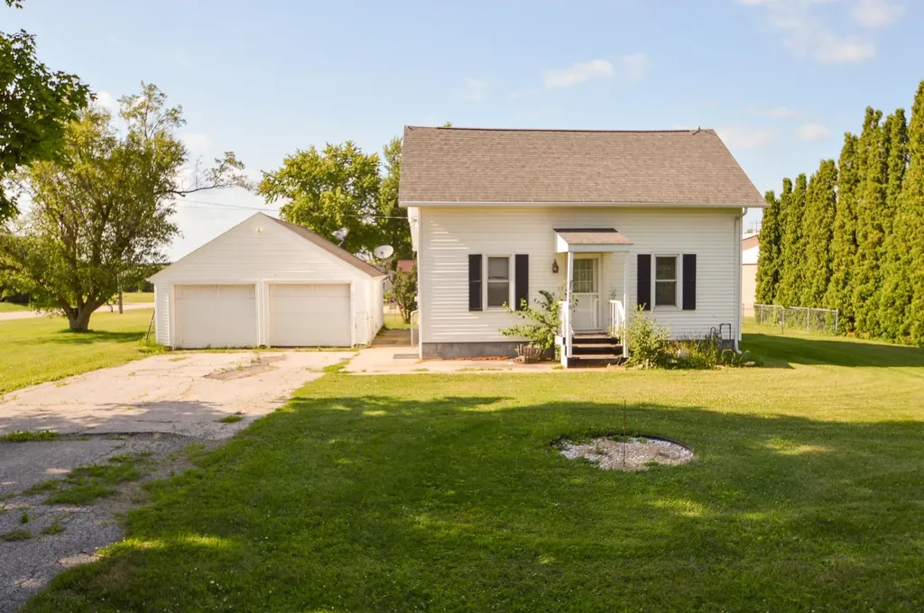 110 Grant Ryan IA 52330