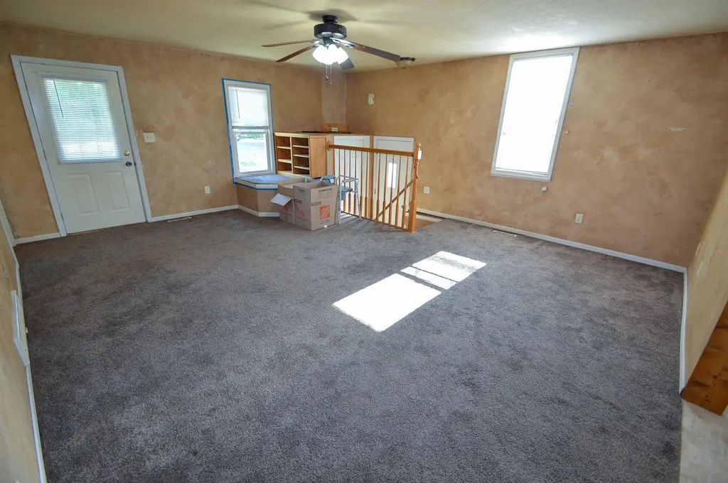 110 Grant Ryan IA 52330