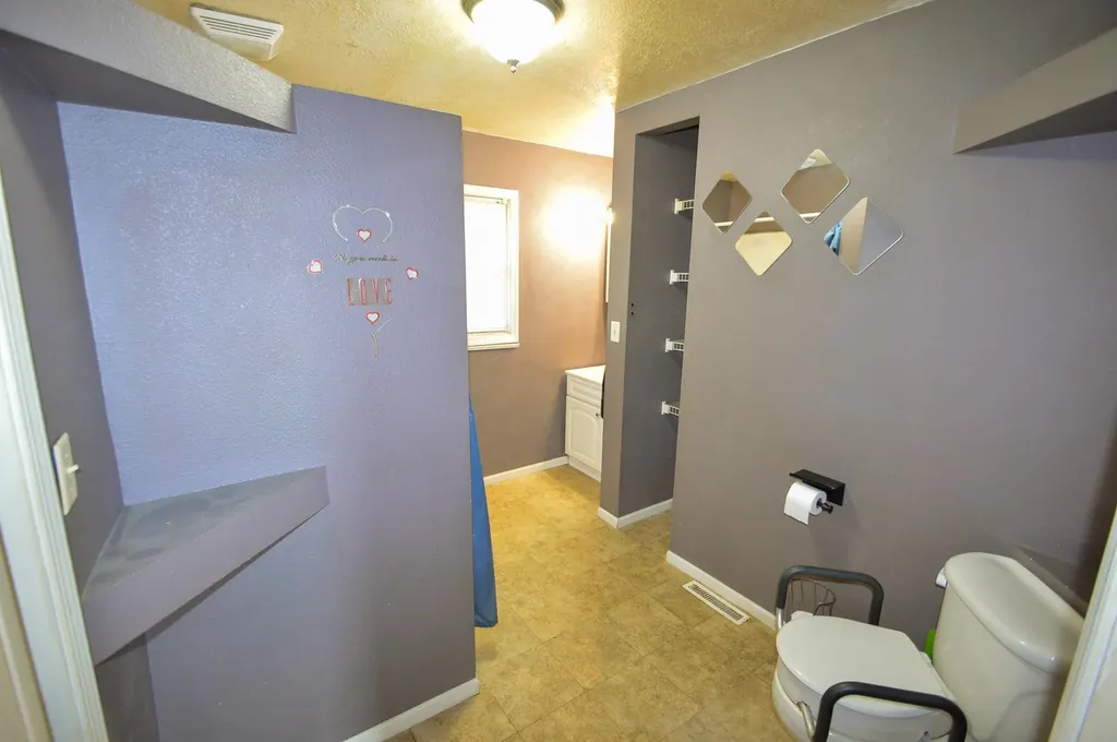 110 Grant Ryan IA 52330