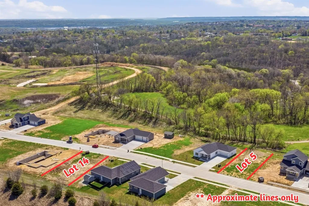 Lot 5 Tiffany Dubuque IA 52001