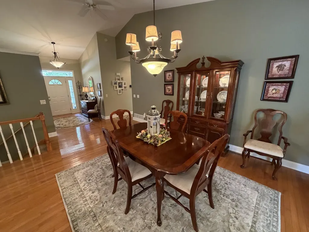 2414 Spruce Wood Dubuque IA 52002