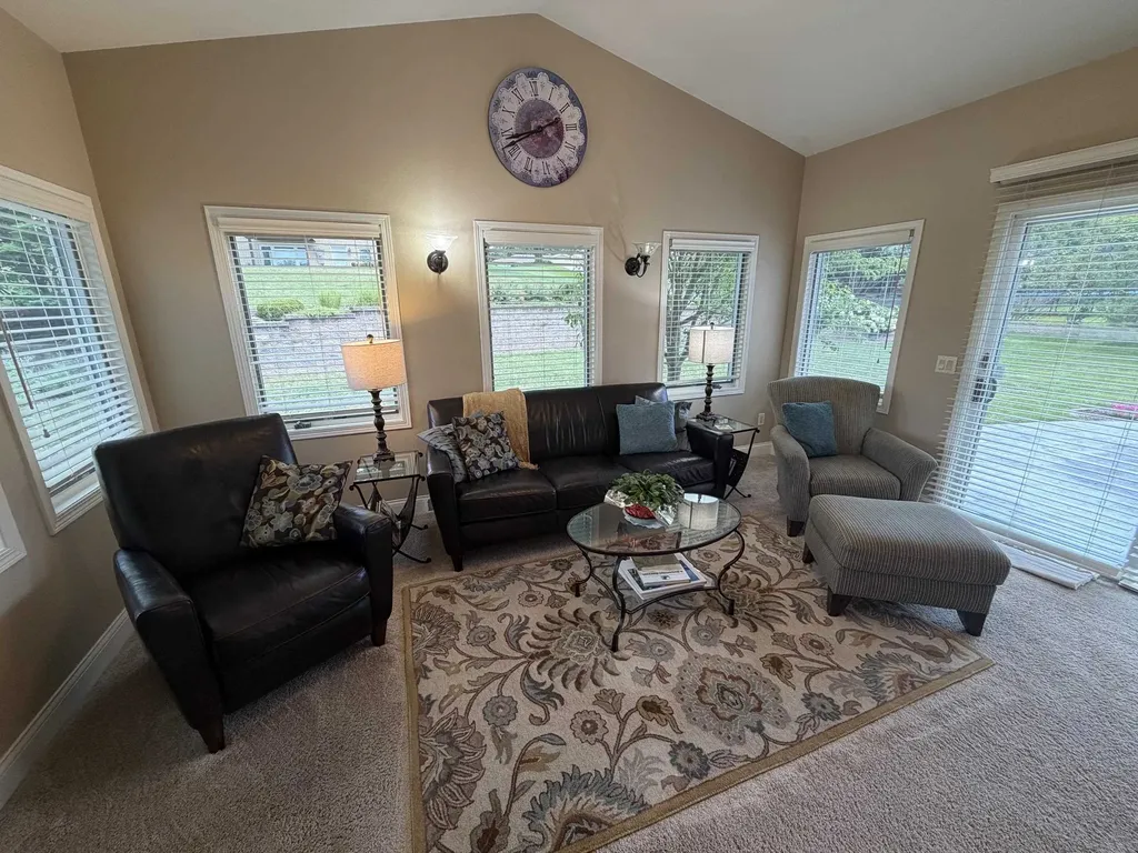 2414 Spruce Wood Dubuque IA 52002