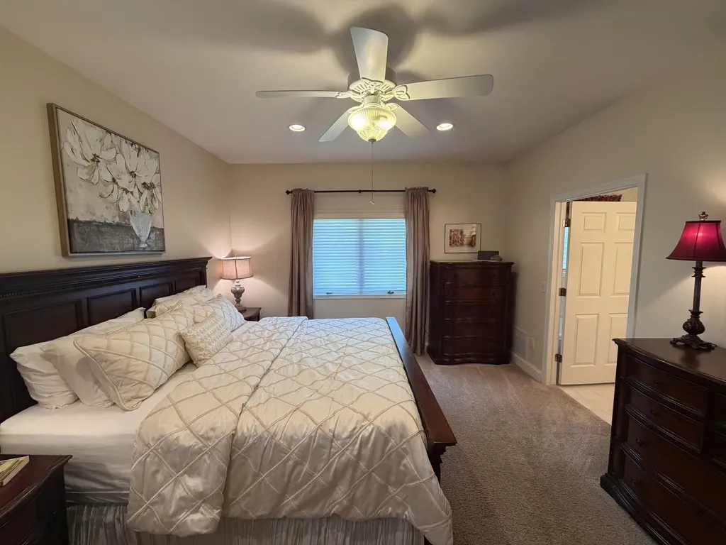 2414 Spruce Wood Dubuque IA 52002