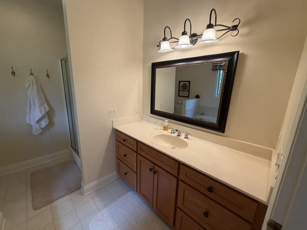 2414 Spruce Wood Dubuque IA 52002