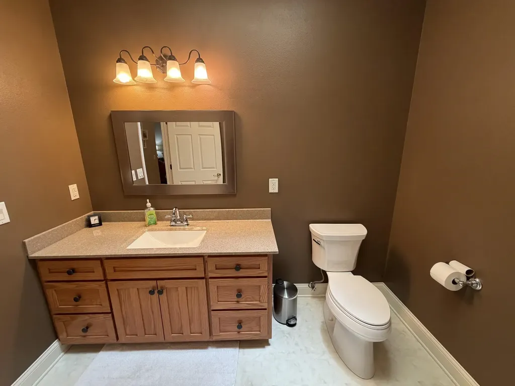 2414 Spruce Wood Dubuque IA 52002