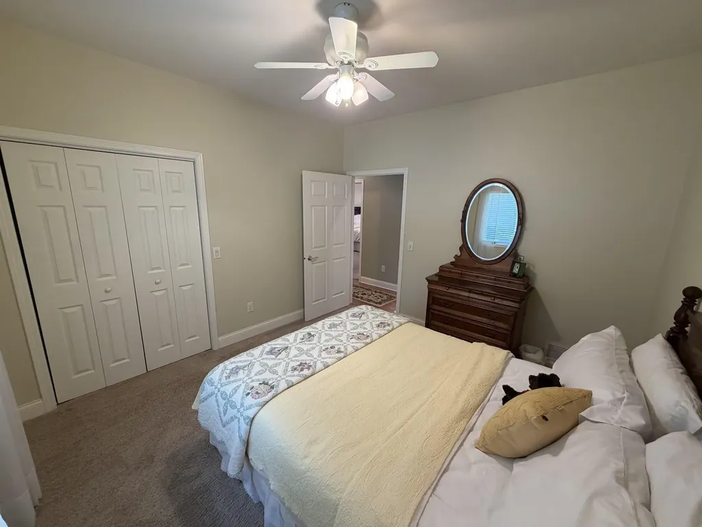 2414 Spruce Wood Dubuque IA 52002