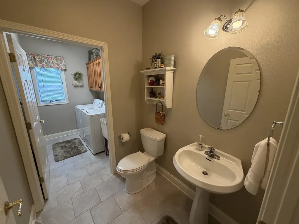 2414 Spruce Wood Dubuque IA 52002