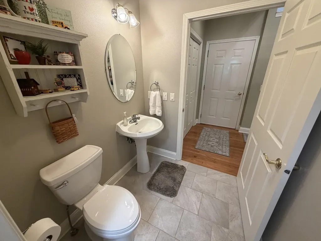 2414 Spruce Wood Dubuque IA 52002