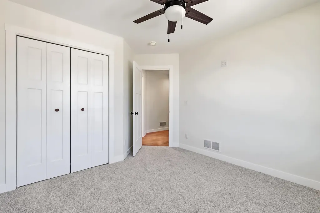 6100 Lynbrook Dubuque IA 52002