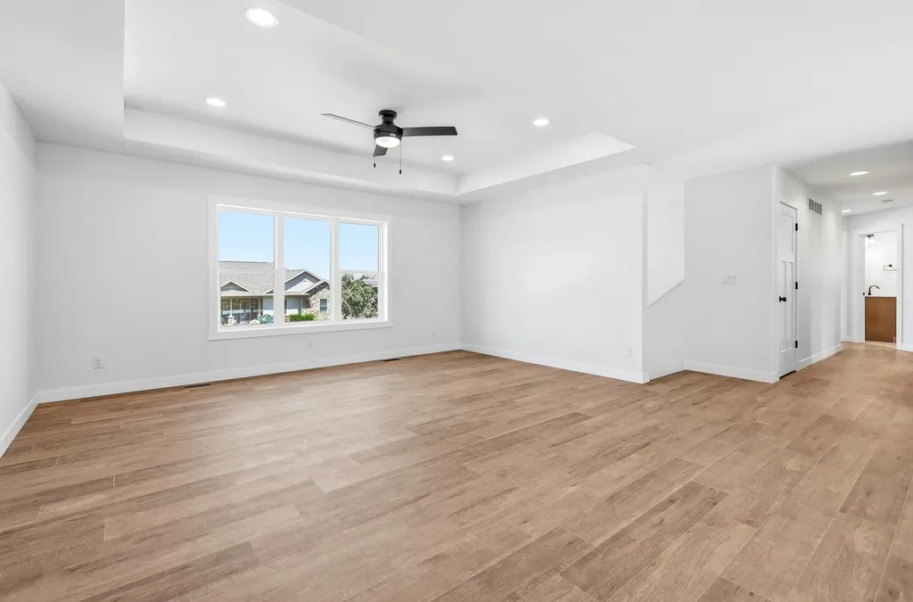 6100 Lynbrook Dubuque IA 52002