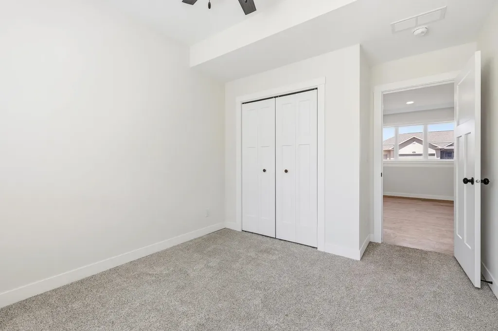 6100 Lynbrook Dubuque IA 52002