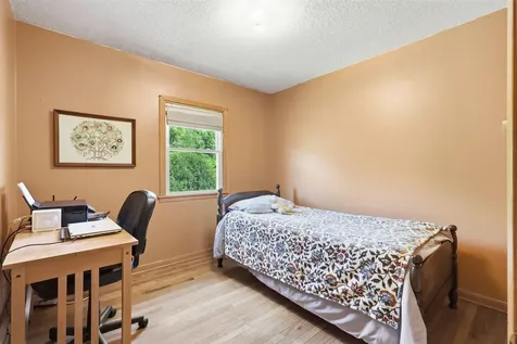 17427 Peru Dubuque IA 52001