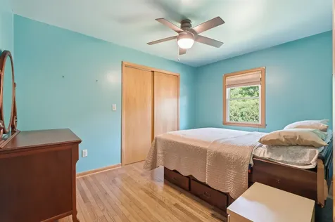 17427 Peru Dubuque IA 52001