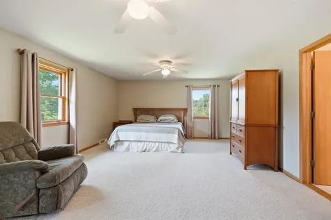 17427 Peru Dubuque IA 52001