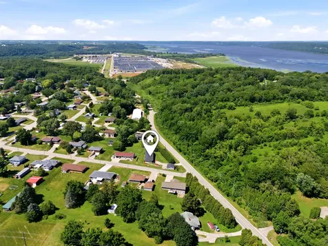 17427 Peru Dubuque IA 52001
