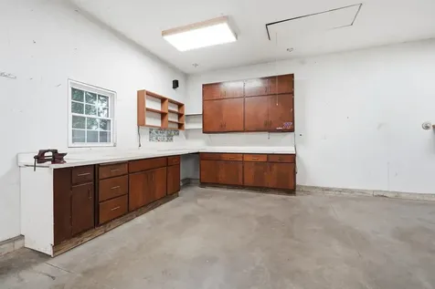 864 S Grandview Dubuque IA 52003