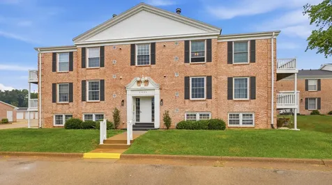 2335 Coventry Dubuque IA 52001