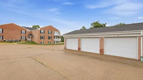 2335 Coventry Dubuque IA 52001