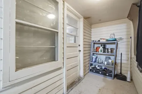 1025 W Locust Dubuque IA 52001
