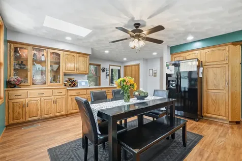 1738 N Grandview Dubuque IA 52001