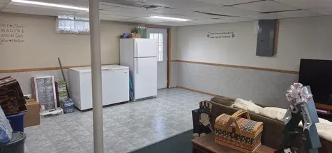 105 W Greene Castalia IA 52133