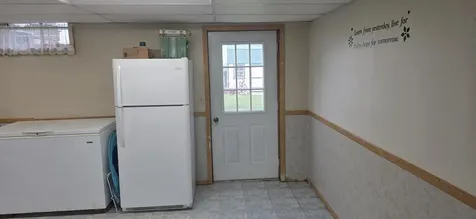 105 W Greene Castalia IA 52133